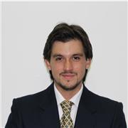 Profesor particular de Inglés, especializado en clases de refuerzo y preparación de exámenes de nivel.